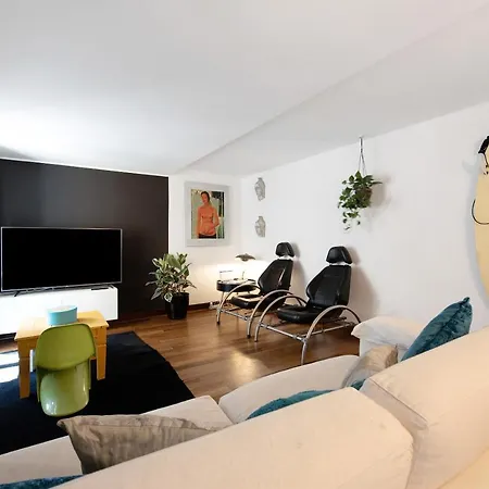 House Momo' Apartment Genoa