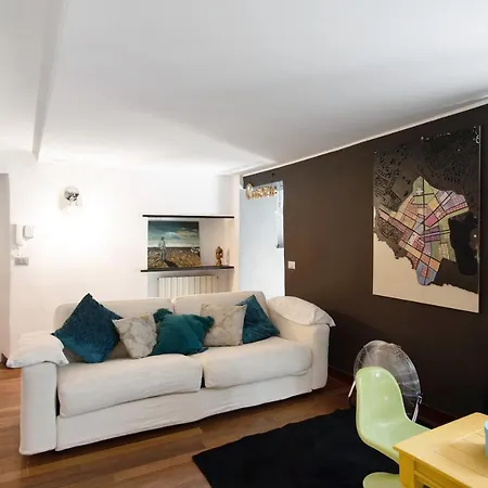 Apartament House Momo'